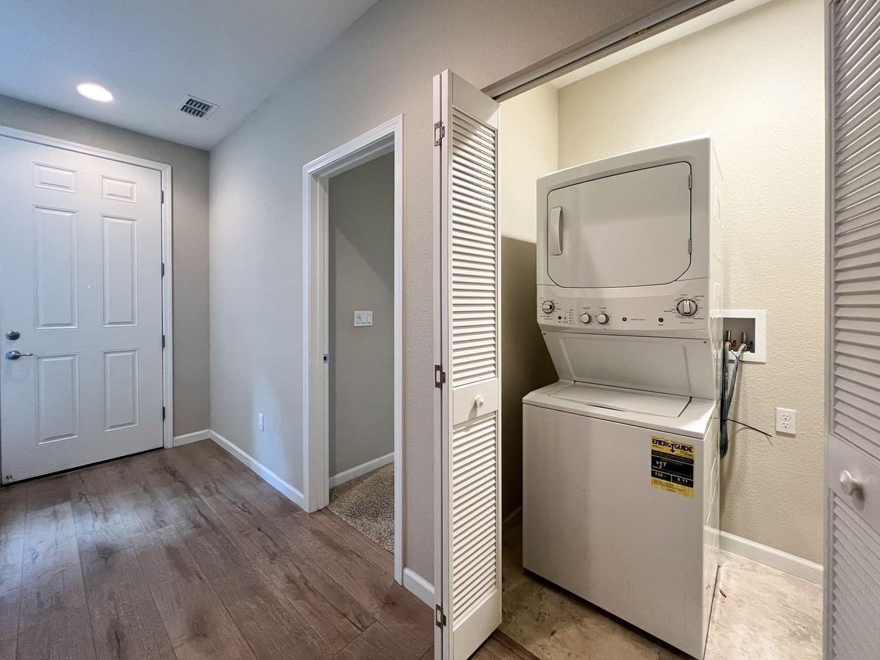 2175 Eva St - Photo 6 of 21