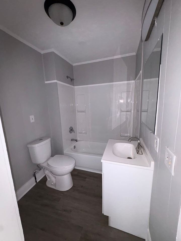 611 E Main St - Photo 3 of 10