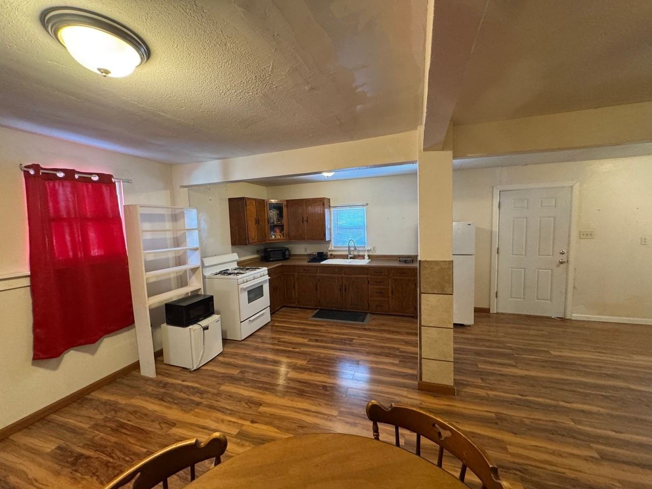 1481 Burger St - Photo 6 of 13