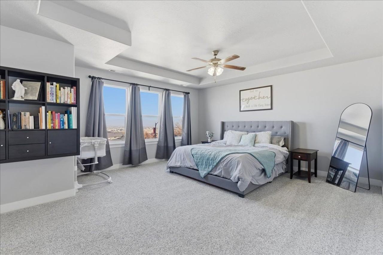 4928 W Yellow Topaz Dr - Photo 7 of 20