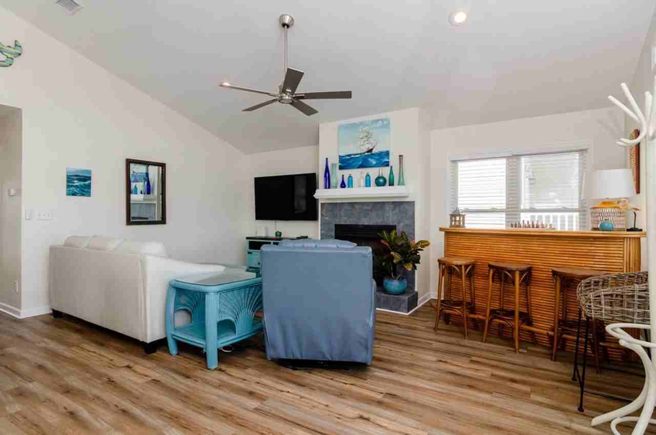 334 Third Ave S - Photo 4 of 40