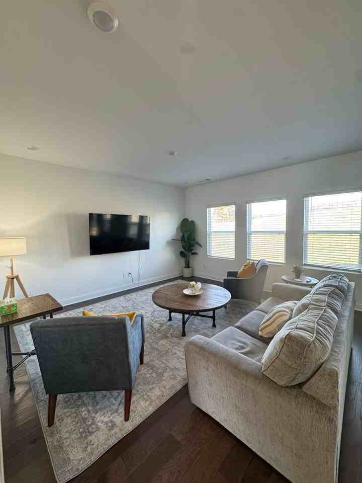 2104 Creekland View Blvd - Photo 5 of 24