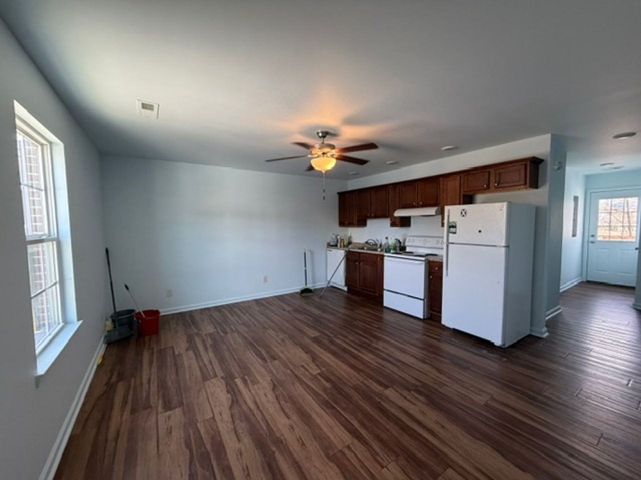 201 Lacy St Nw - Photo 2 of 15