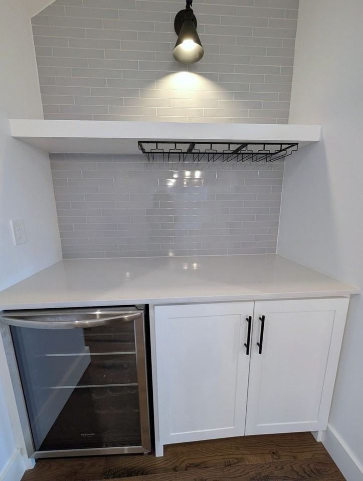 2446 Nw 48th St - Photo 6 of 24