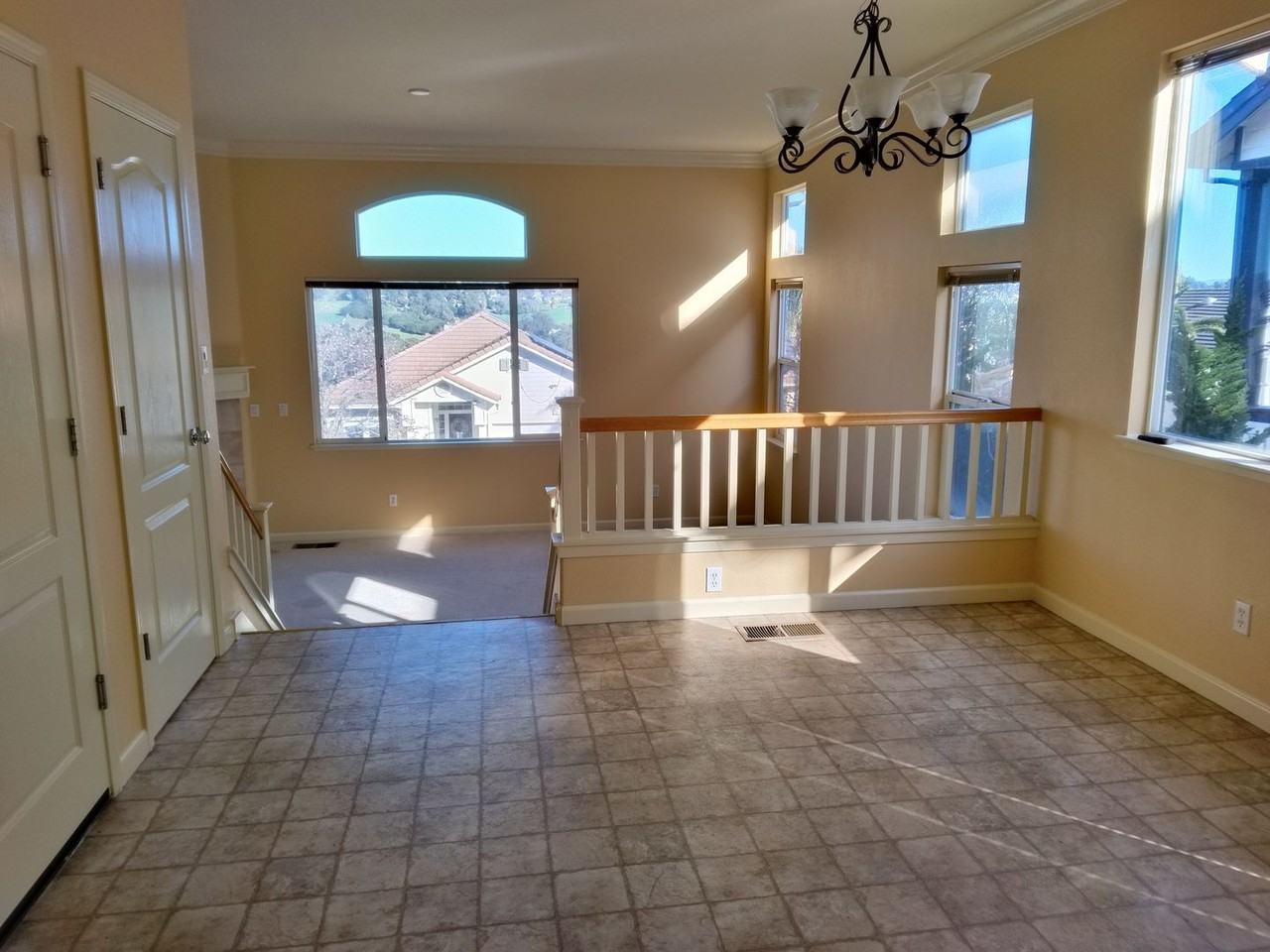 894 Bridgeway Cir - Photo 6 of 9