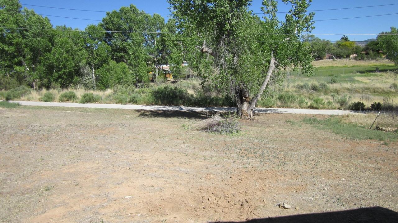 706 Jordan Pl - Photo 6 of 26