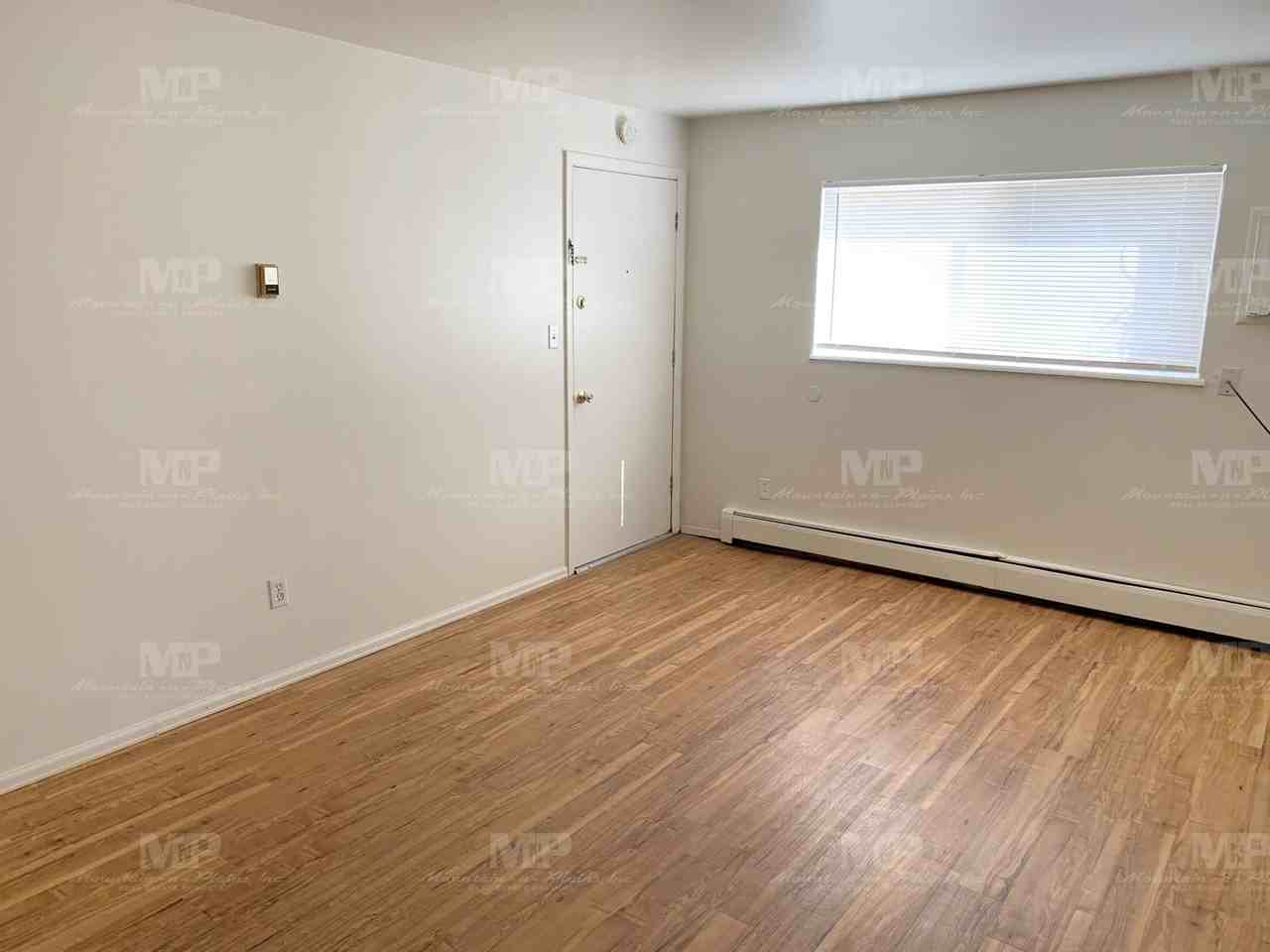 2909 Sumac St #D - Photo 2 of 10