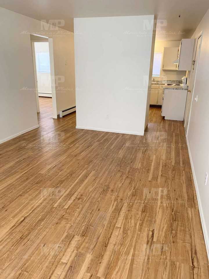 2909 Sumac St #D - Photo 3 of 10