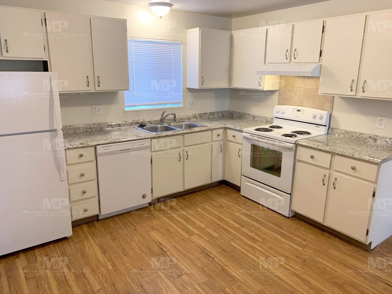 2909 Sumac St #D - Photo 4 of 10