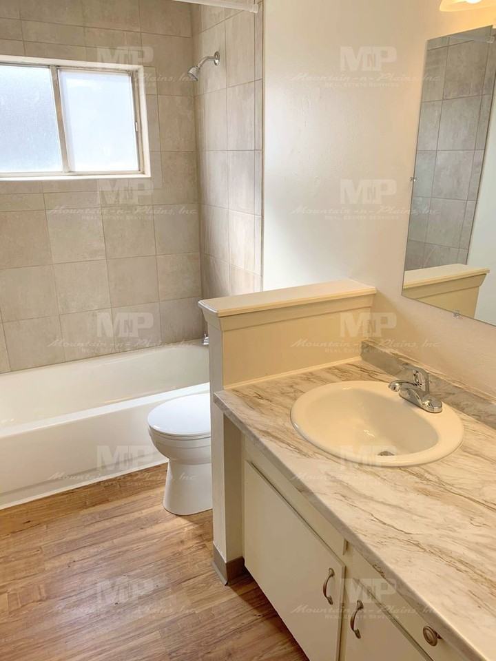 2909 Sumac St #D - Photo 7 of 10