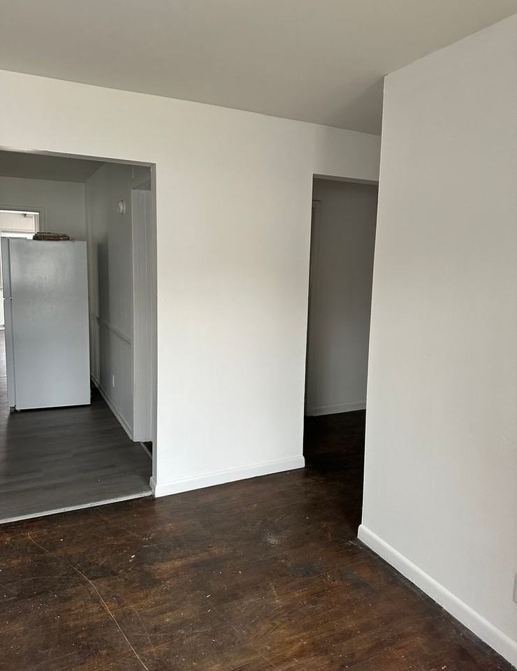 3203 Old Forest Rd - Photo 2 of 10