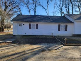 711 Rollins St - Photo 1 of 1