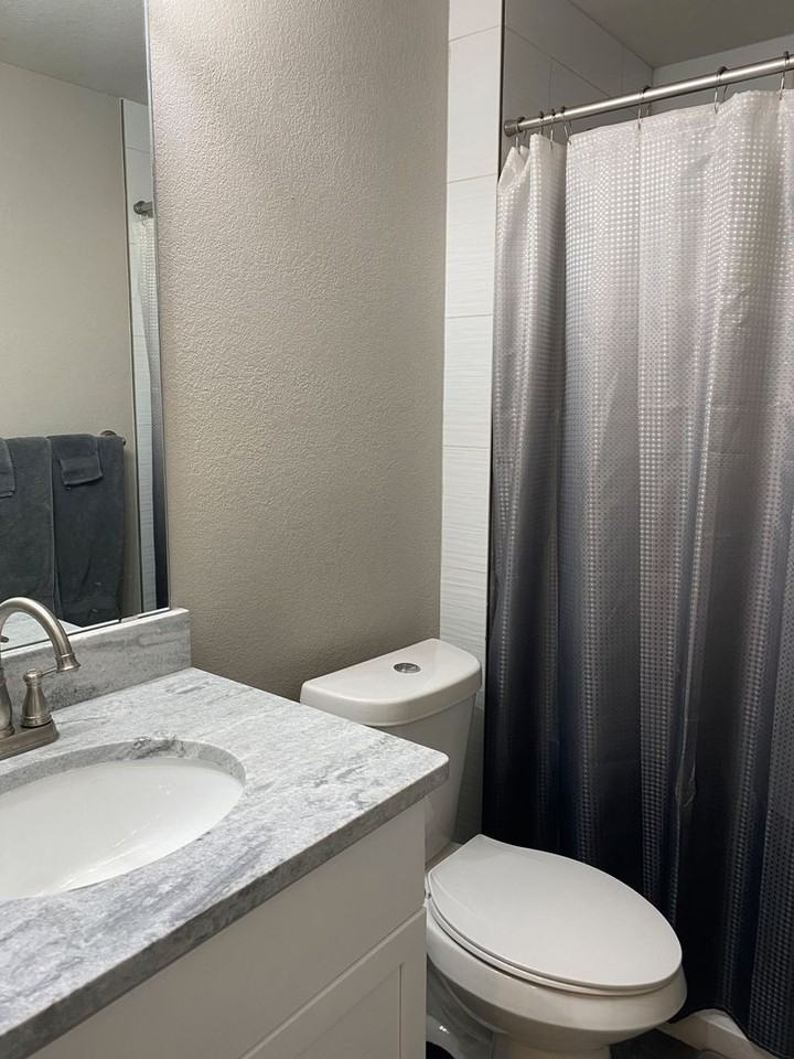 916 S 7th Ave - Photo 7 of 33