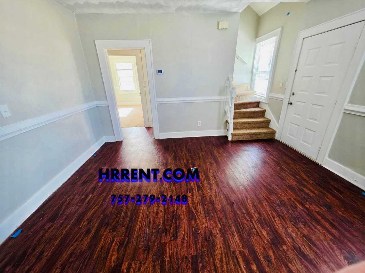 1207 Rodman Ave - Photo 4 of 13