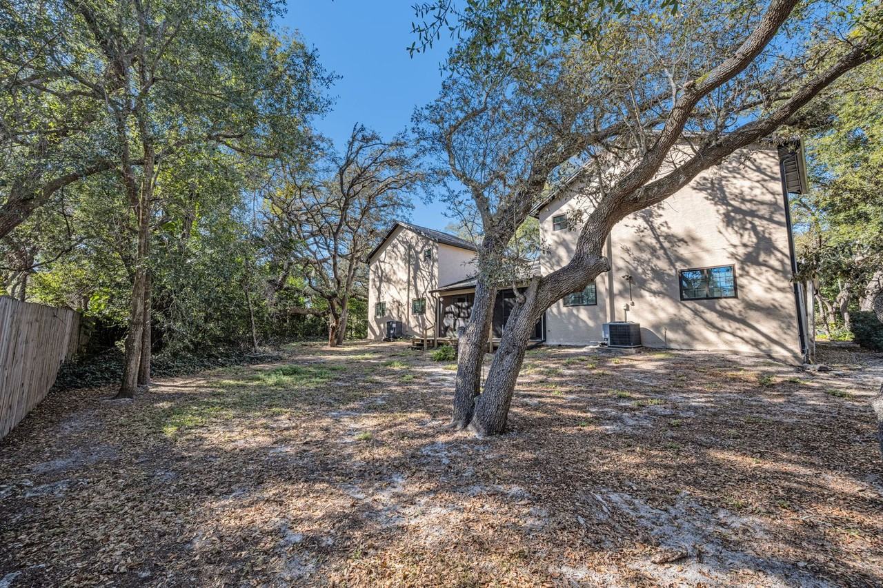 1776 Englewood Ave - Photo 5 of 20