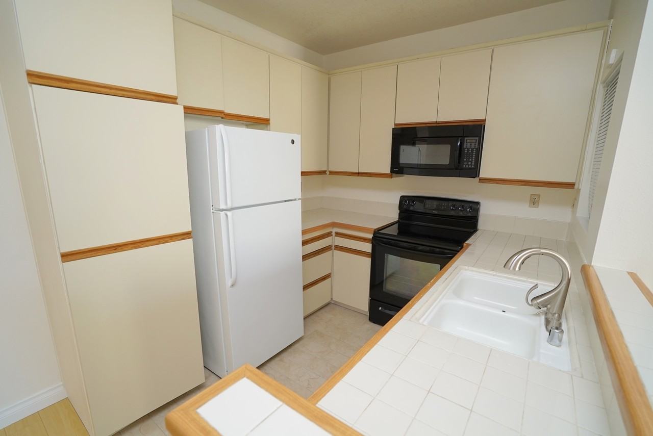 27614 Susan Beth Way #A - Photo 3 of 11