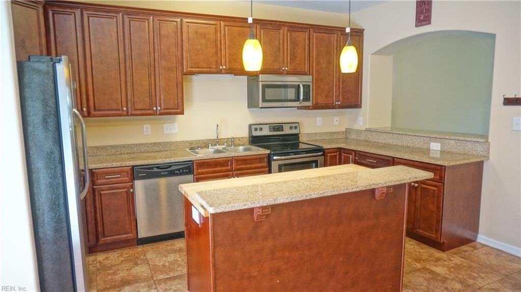 800 Skelton Way - Photo 2 of 10