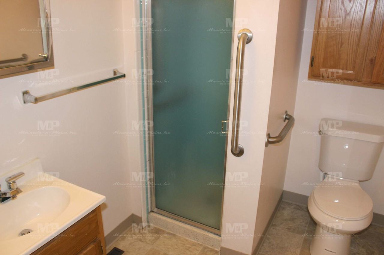 2433 Tamarac Dr - Photo 7 of 14