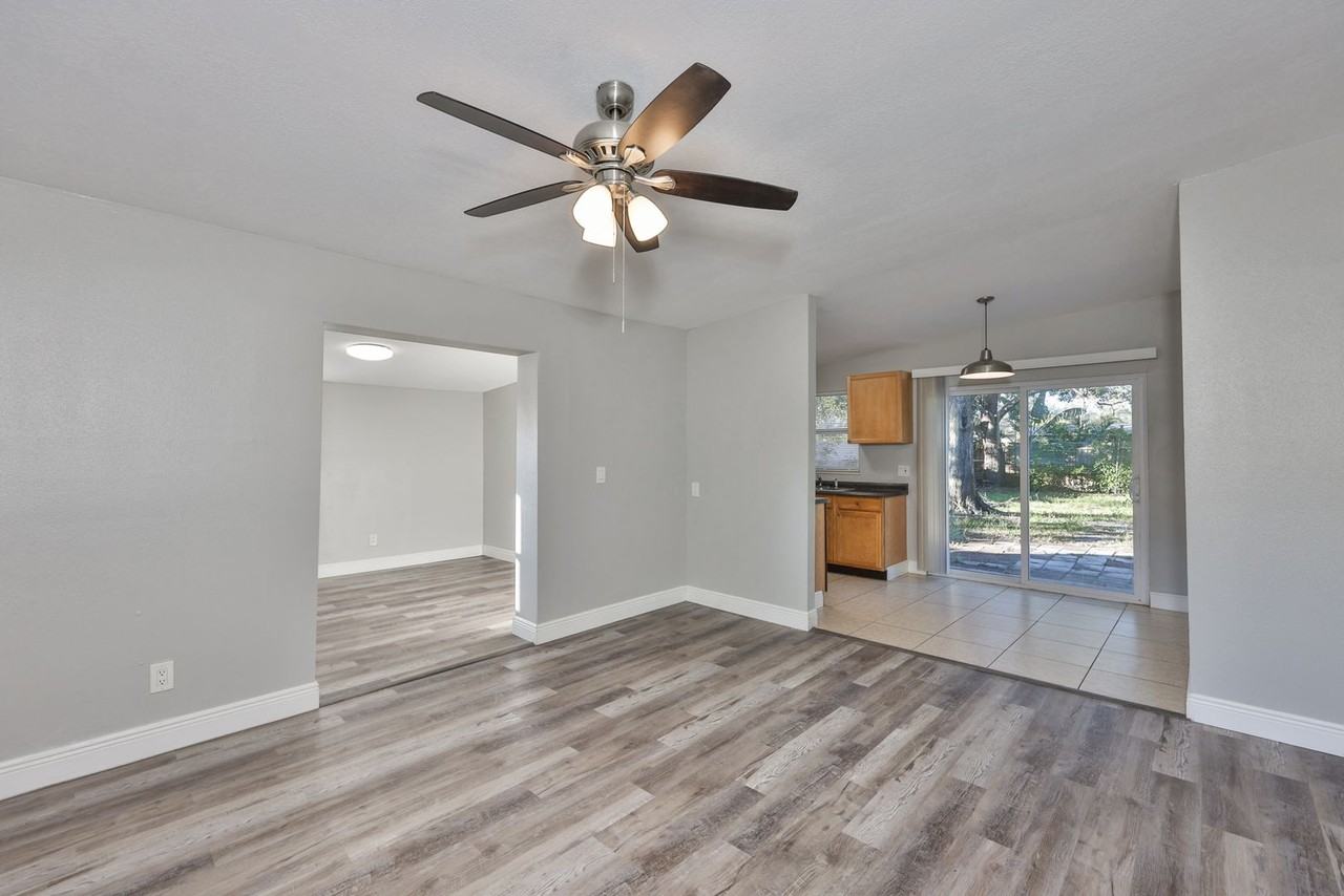 5620 Harding Blvd Ne - Photo 3 of 33