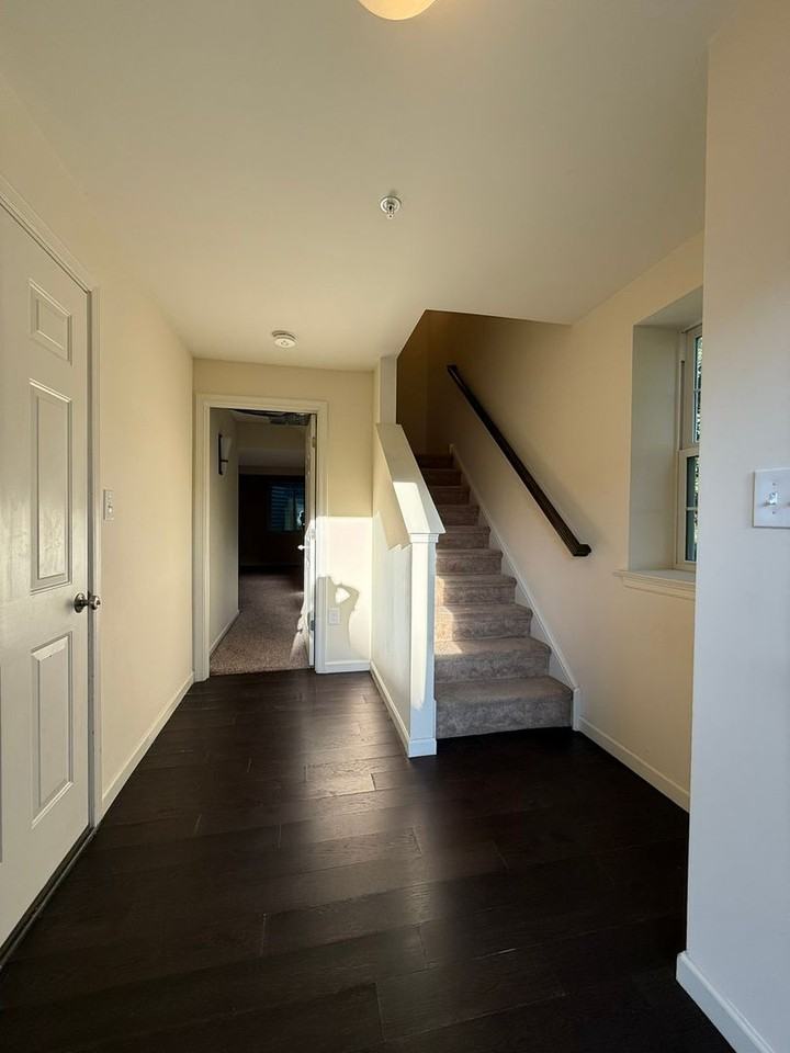 136 Kestrel Ln - Photo 2 of 20