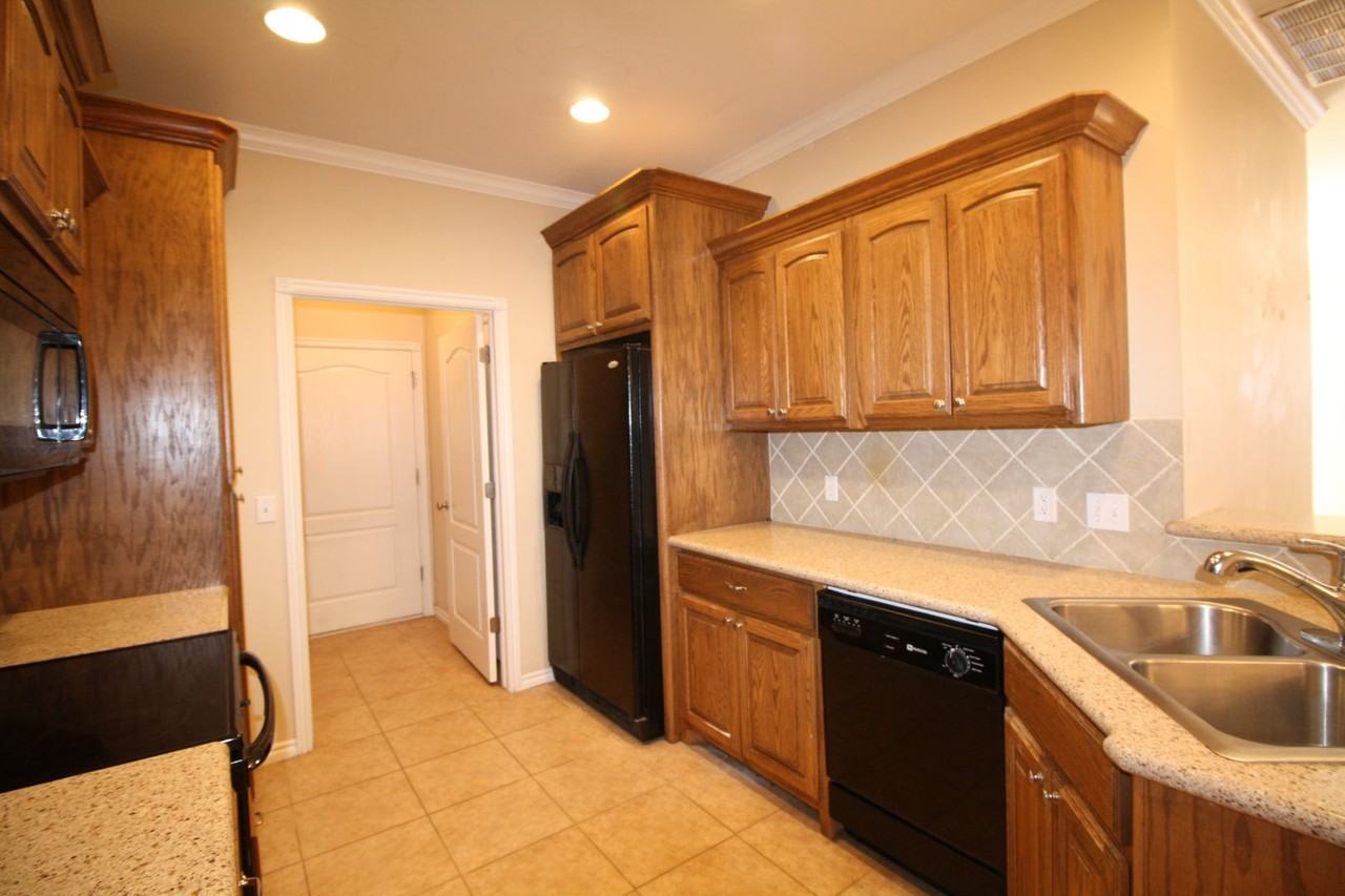 11313 Nw 121st Pl - Photo 4 of 15