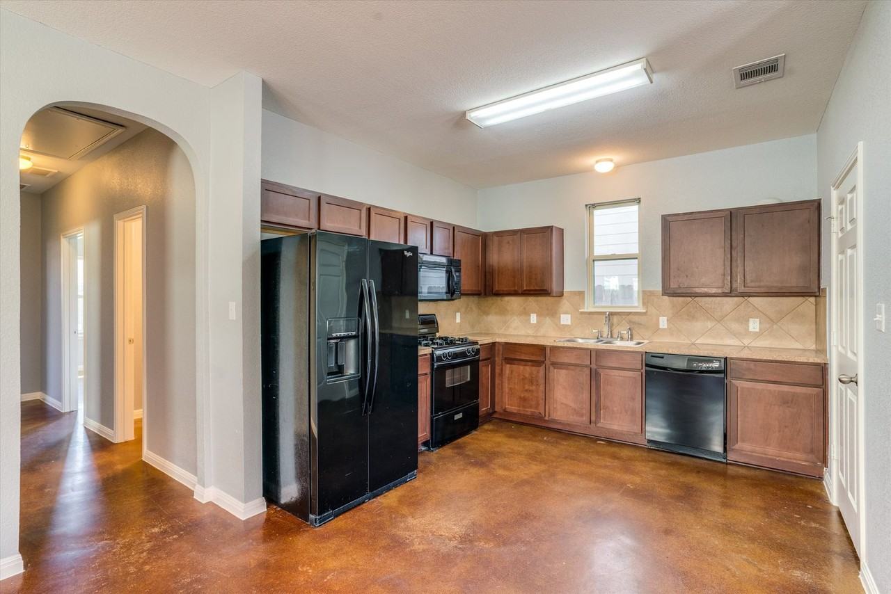 4525 Senda Ln - Photo 4 of 20