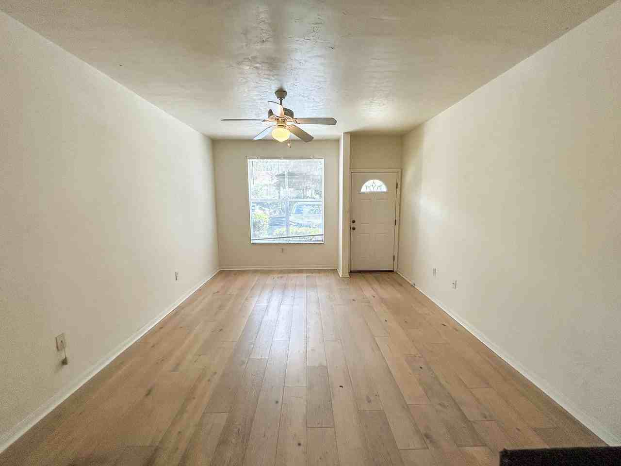 4415 Sw 34th St #803 - Photo 4 of 24