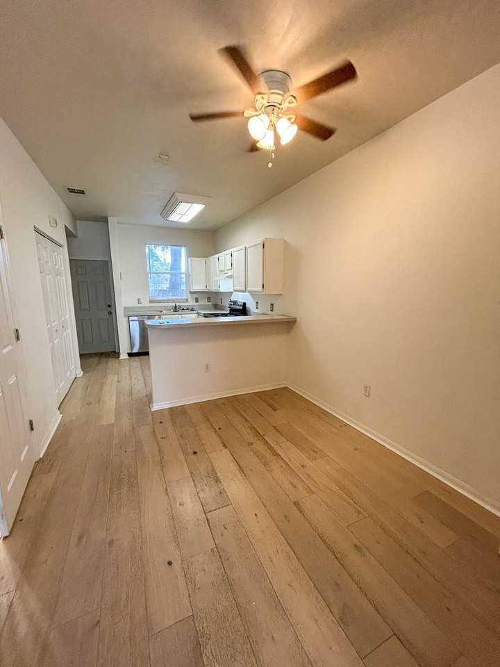 4415 Sw 34th St #803 - Photo 5 of 24