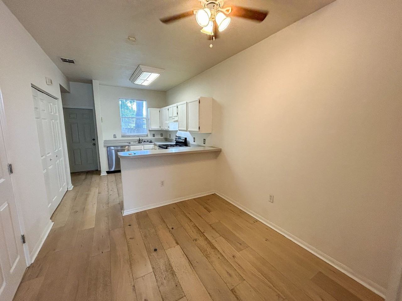 4415 Sw 34th St #803 - Photo 6 of 24