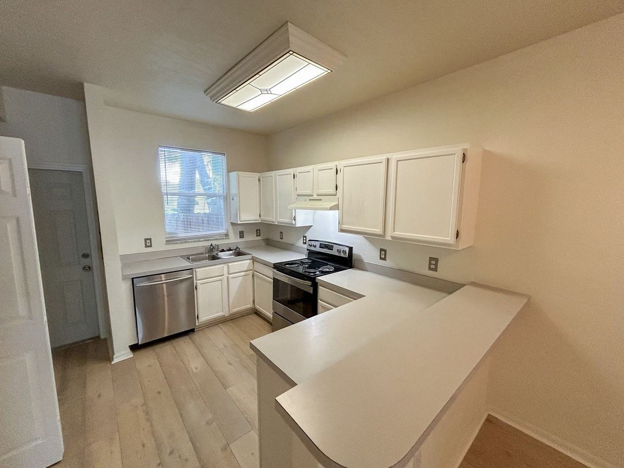 4415 Sw 34th St #803 - Photo 7 of 24