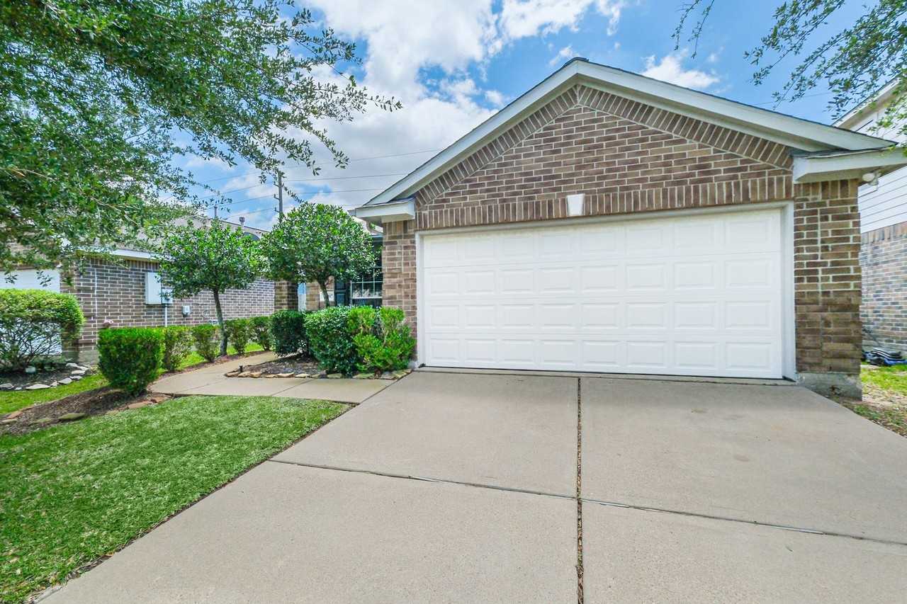 19907 Parkstone Bend Ln - Photo 2 of 33