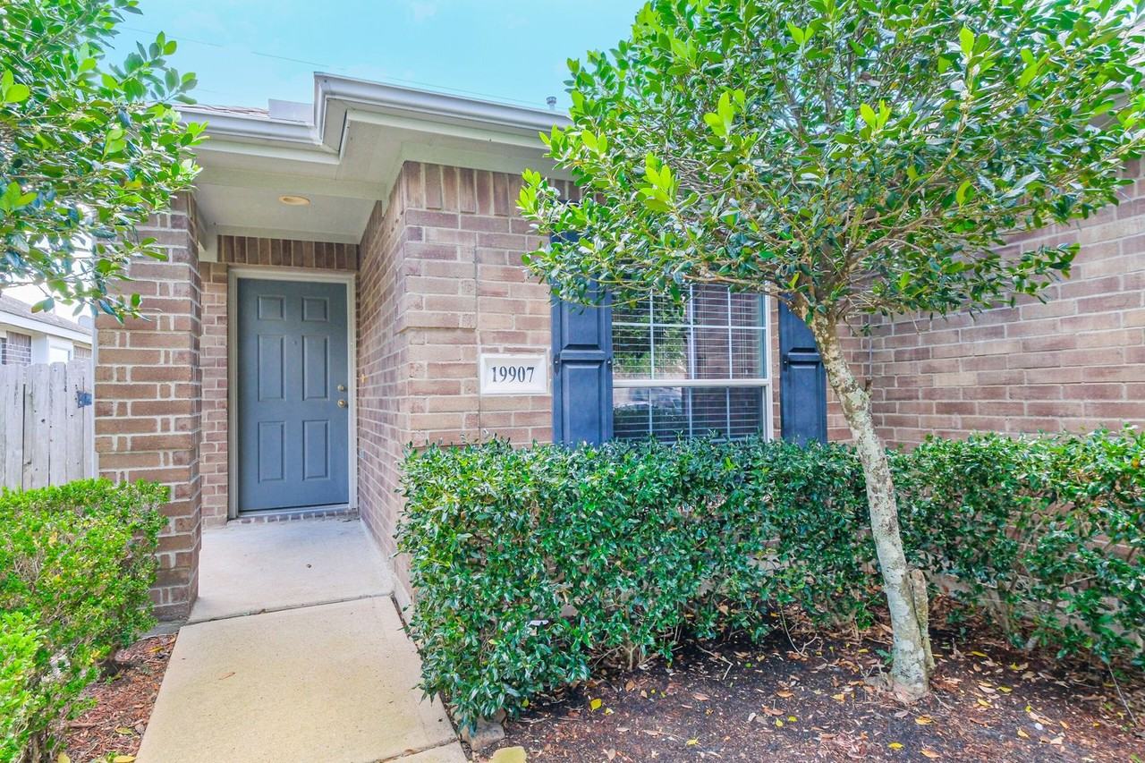 19907 Parkstone Bend Ln - Photo 5 of 33