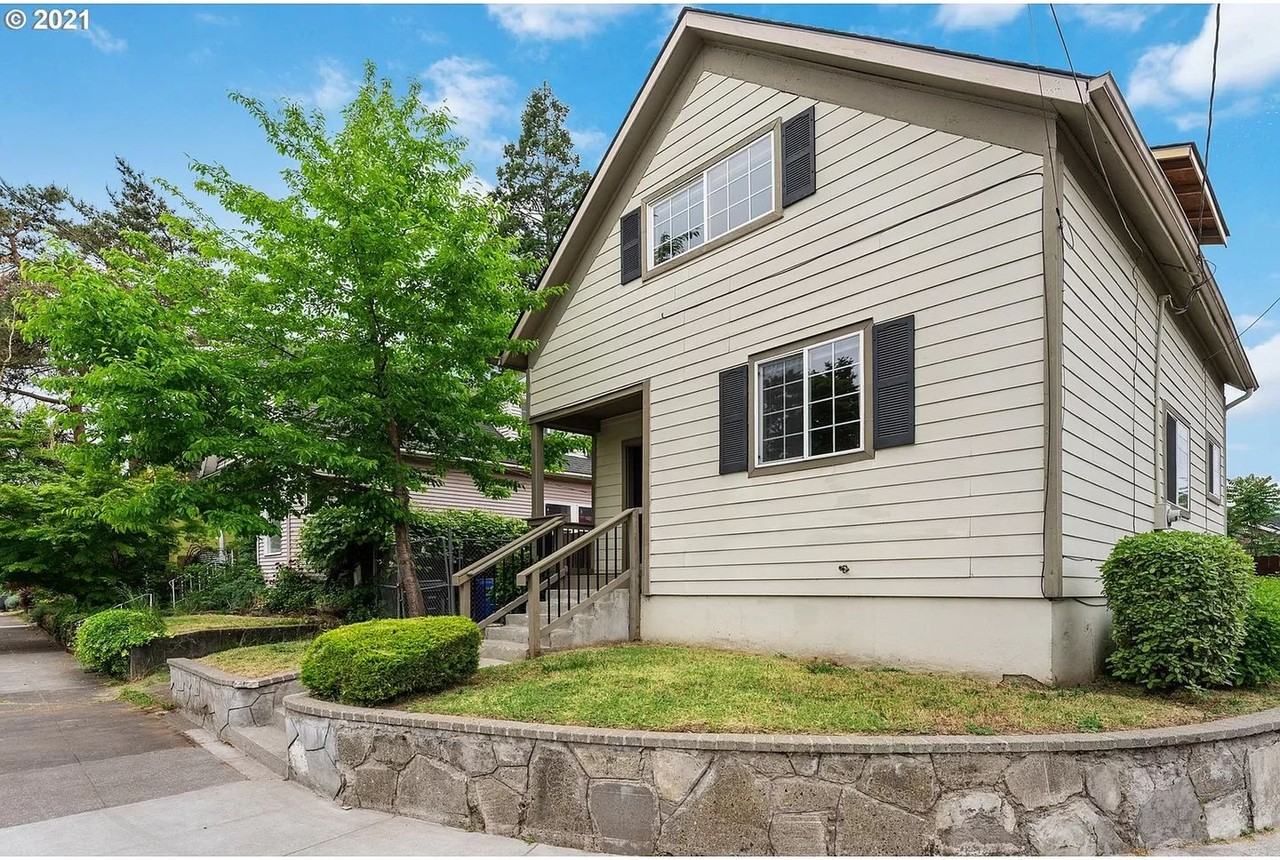 847 Ne Webster St - Photo 2 of 27