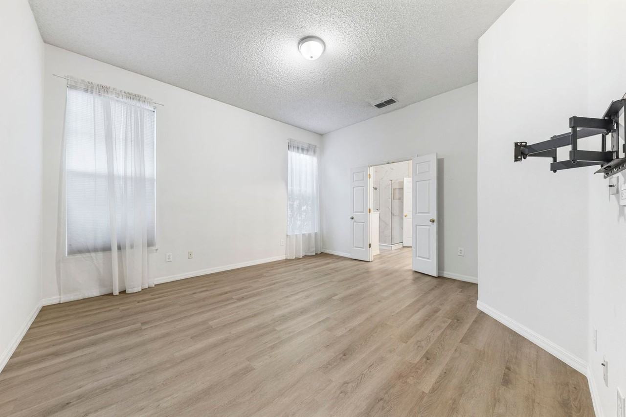 834 Lake Evalyn Dr - Photo 6 of 36