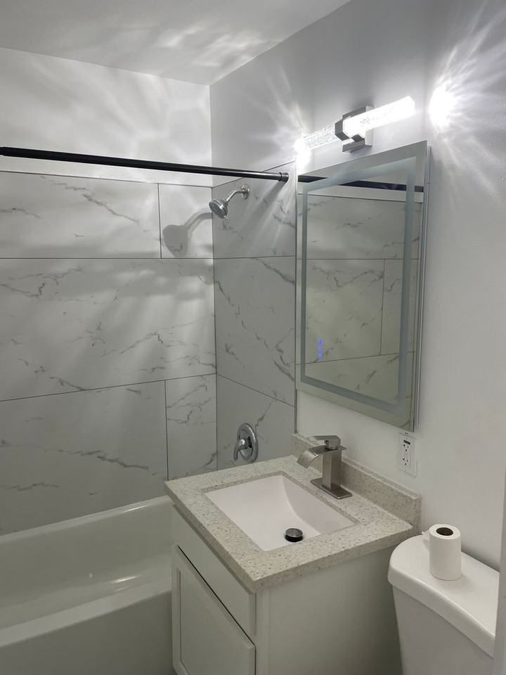 2610 N Holton St - Photo 4 of 6