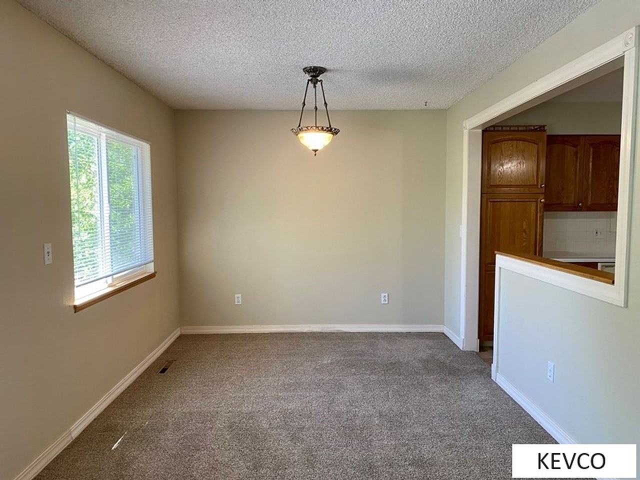 1000 Timber Ln - Photo 6 of 27