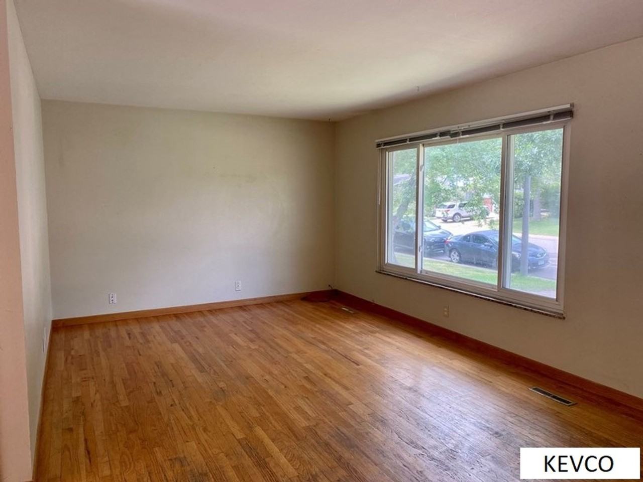 1200 Hillcrest Dr - Photo 2 of 28