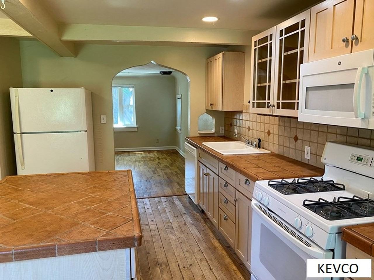 616 Sycamore St - Photo 6 of 13