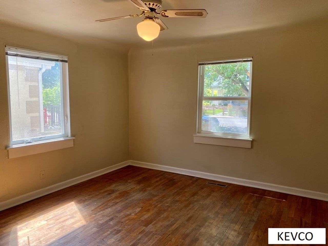 616 Sycamore St - Photo 7 of 13