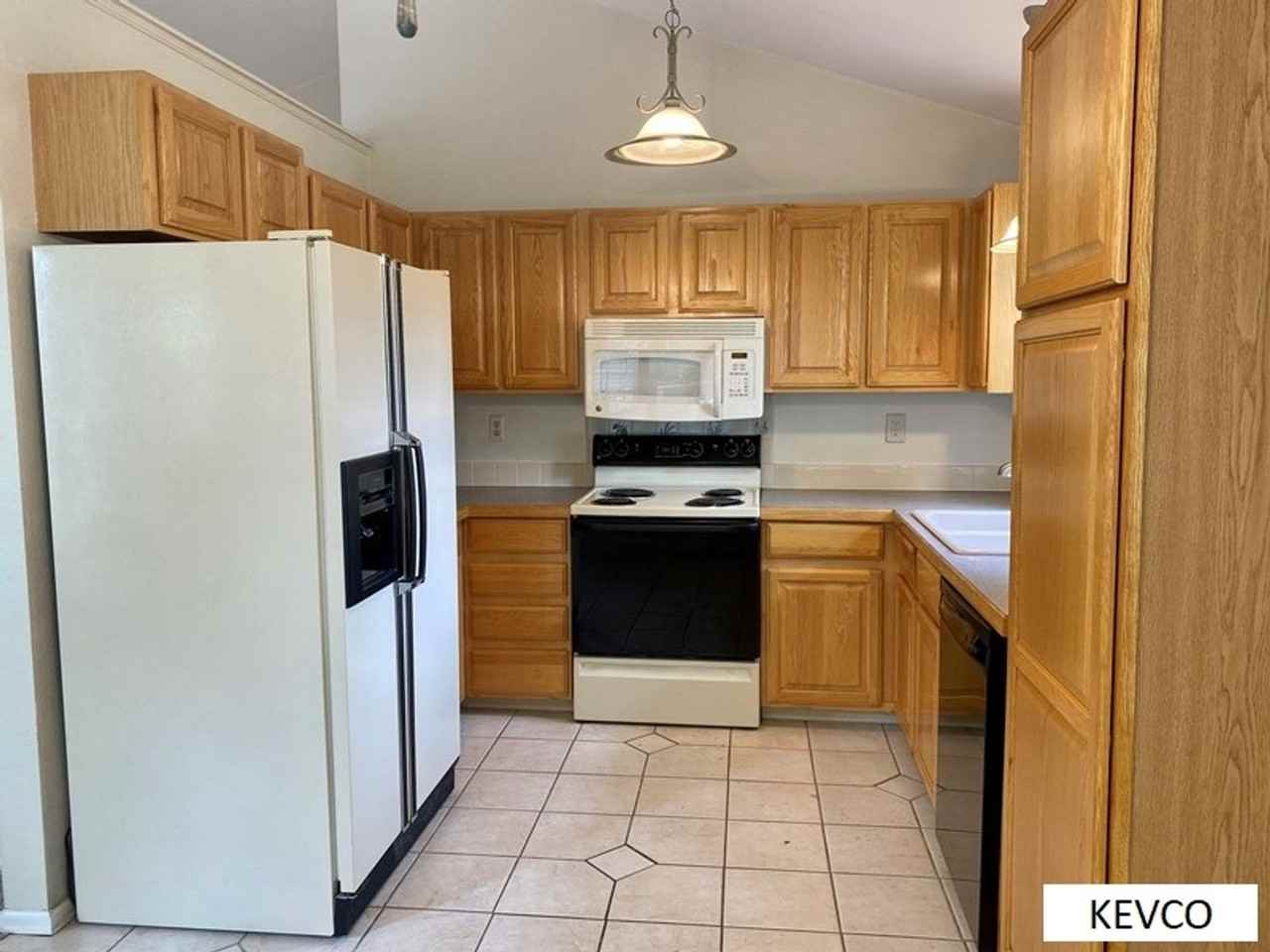 2828 Silverplume Dr #F3 - Photo 6 of 23