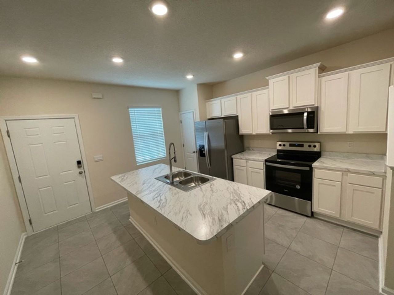 2850 Black Buck Cir - Photo 4 of 12