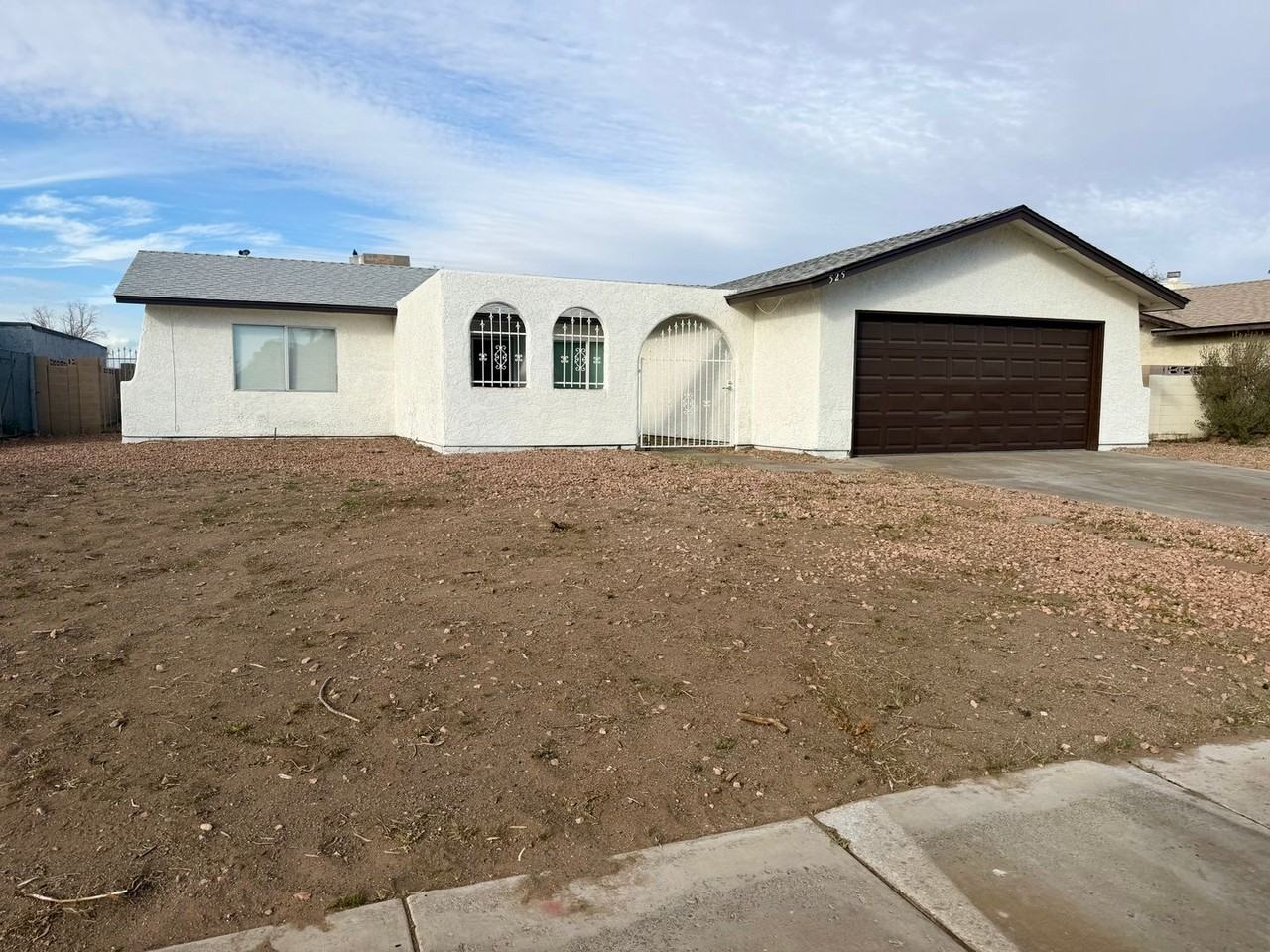 525 Close Ave - Photo 2 of 21