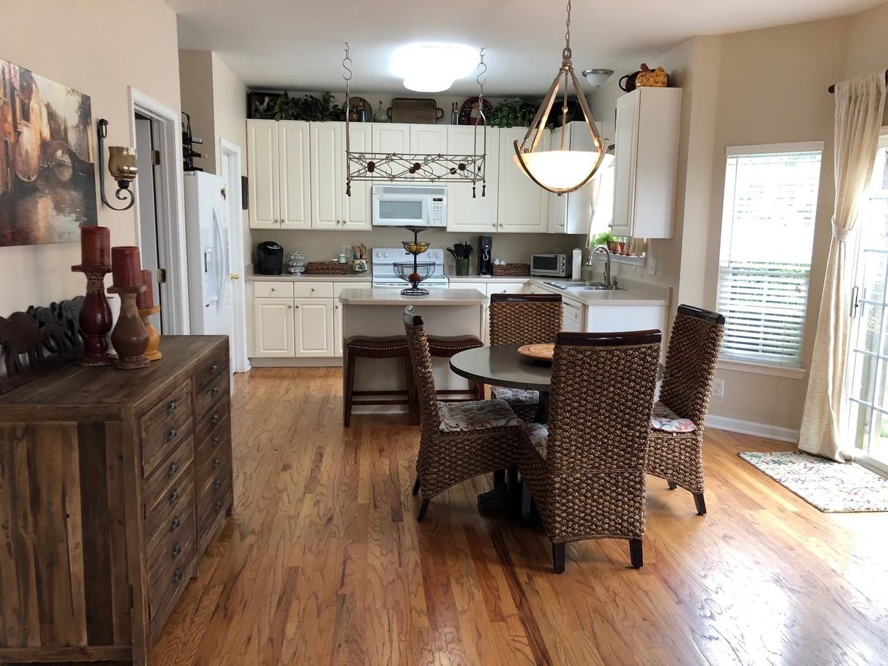 1504 Towne Park Ln - Photo 3 of 16