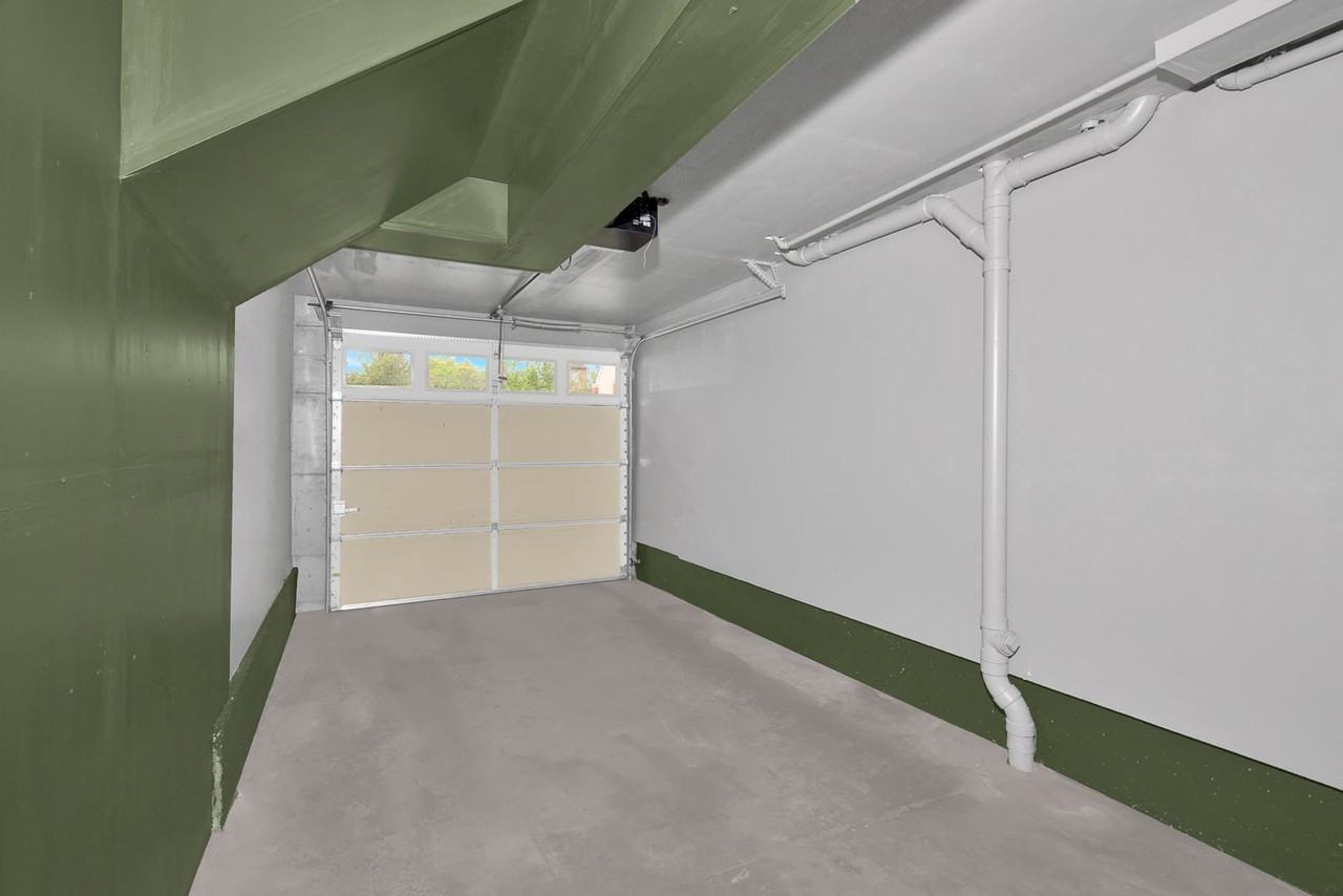 8055 165th Ln Ne - Photo 4 of 17