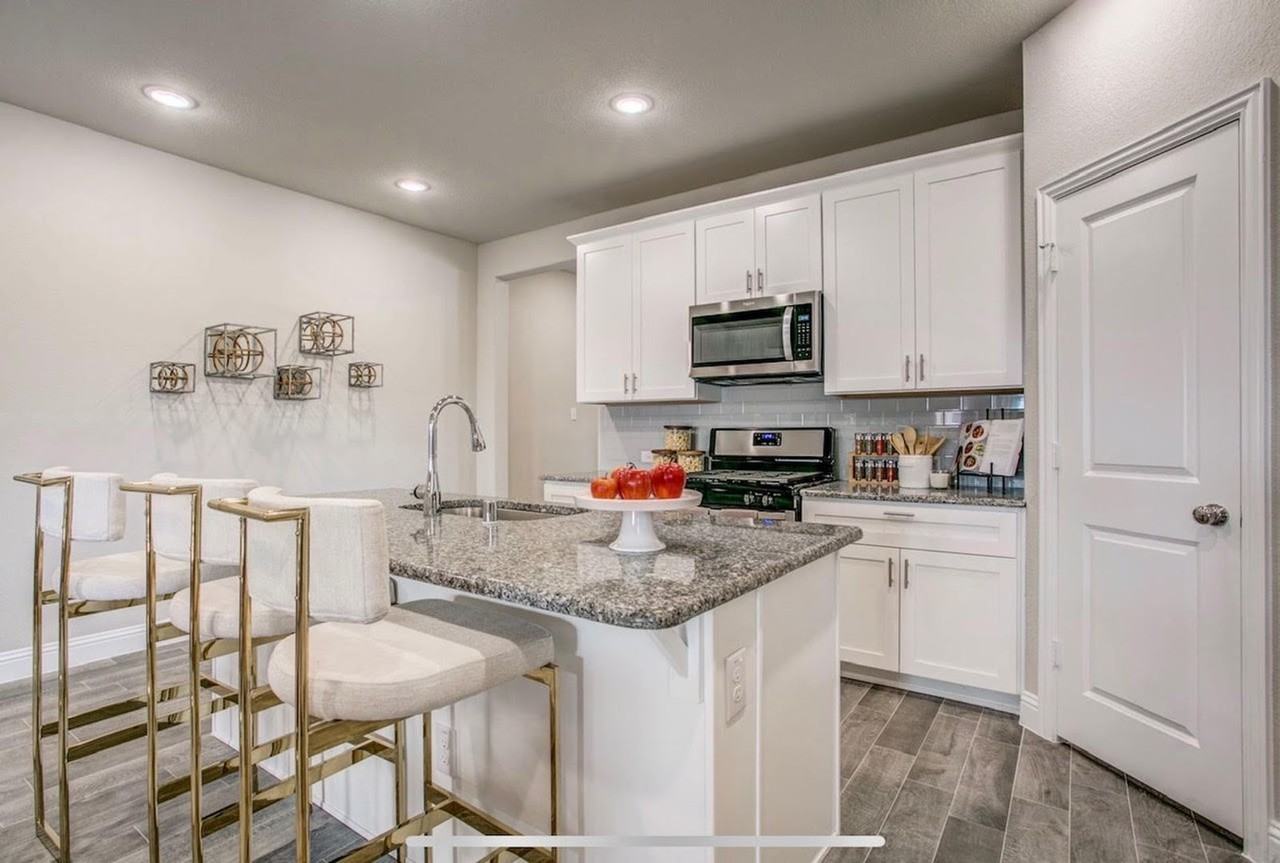 4432 Thalia Way - Photo 3 of 17