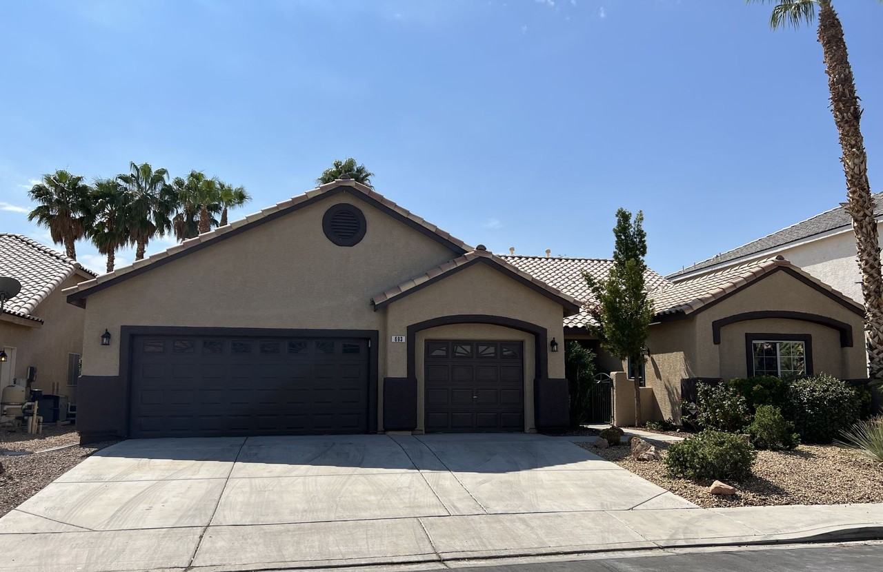 693 Kentons Run Ave - Photo 2 of 31