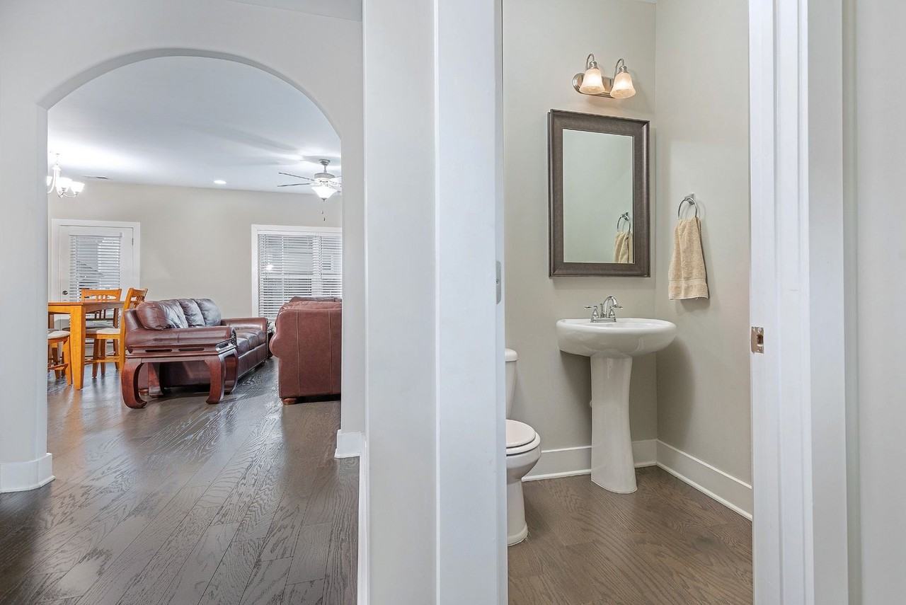 168 Ferdinand Dr - Photo 5 of 33