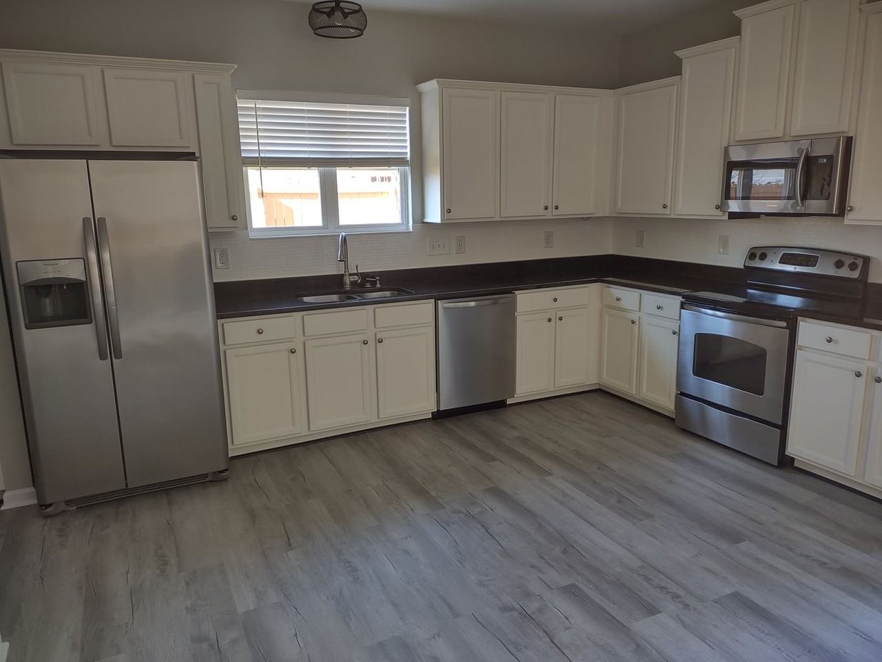 602 Walkens Woods Ln - Photo 2 of 18