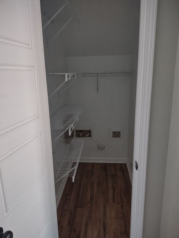 602 Walkens Woods Ln - Photo 3 of 18