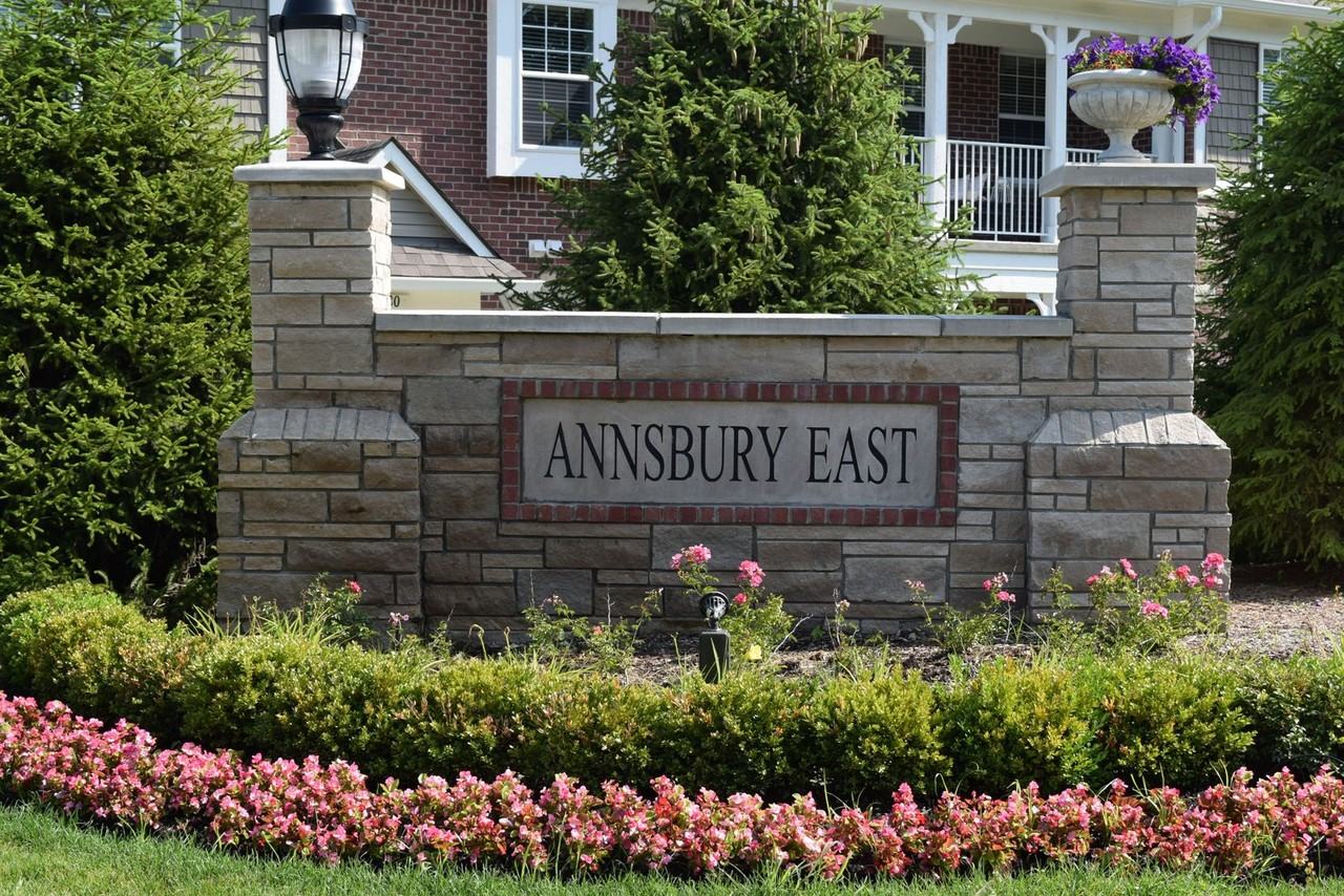 54177 Bay Point Dr - Photo 2 of 36